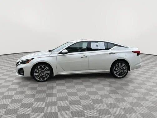 Certified Used 2023 White Nissan 2.5 SL image 6
