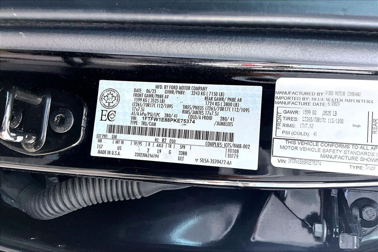 Used 2023 AGATE BLACK METALLIC Ford XLT image 3