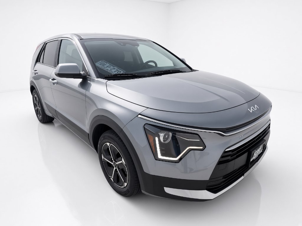 Used 2025 Steel Gray Kia LX image 3
