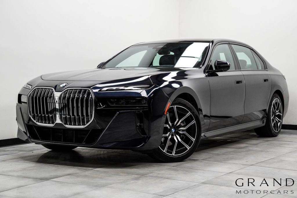 Used 2025 Black BMW 740i xDrive image 1