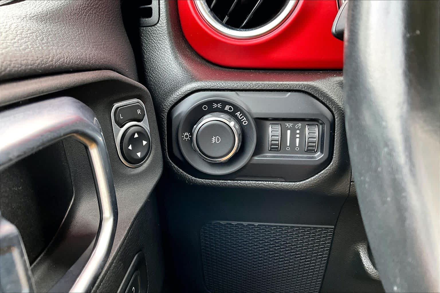 Used 2022 Black Clearcoat Jeep Unlimited Rubicon image 35