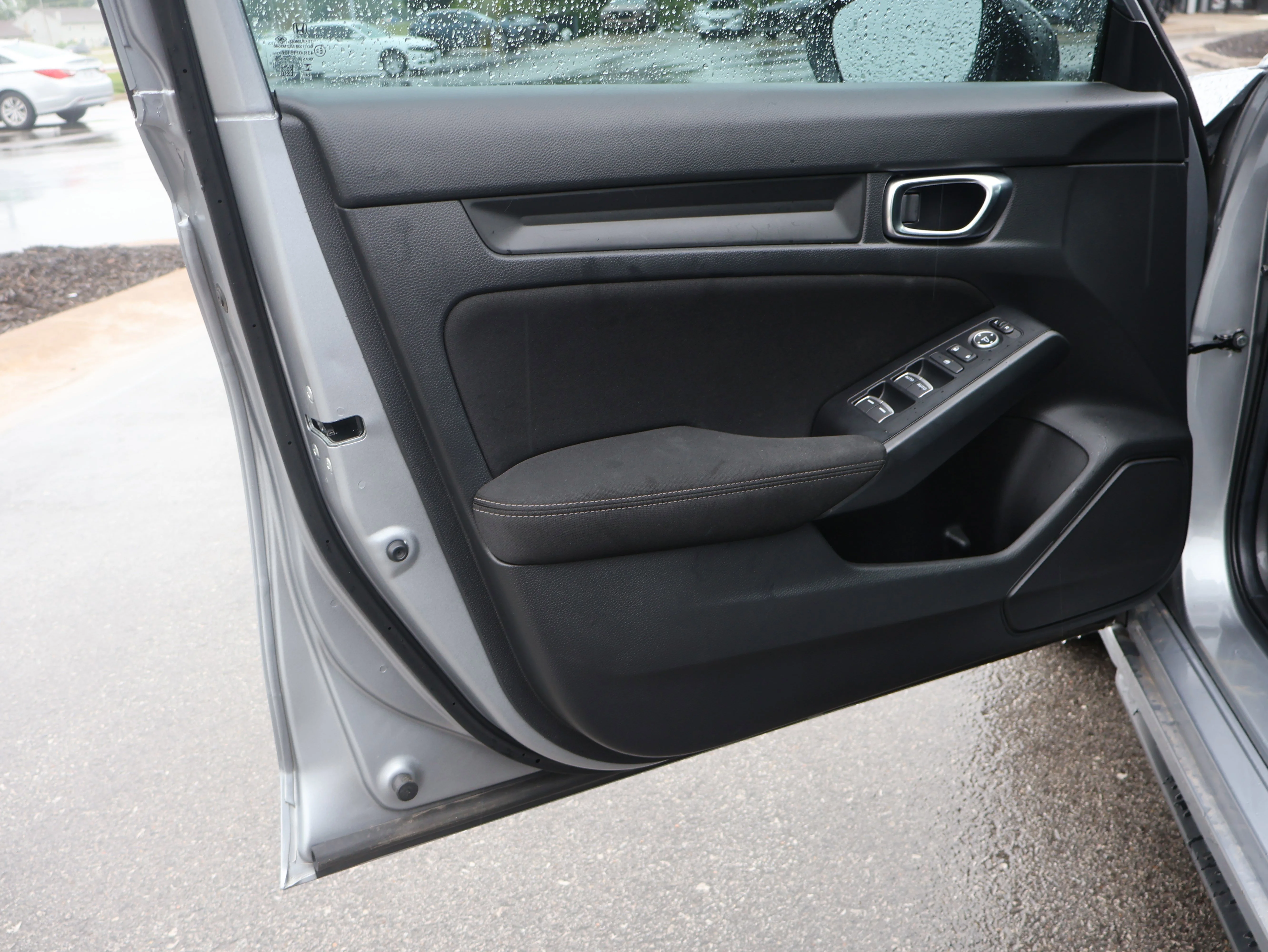 Used 2025 Solar Silver Metallic Honda Sport image 32