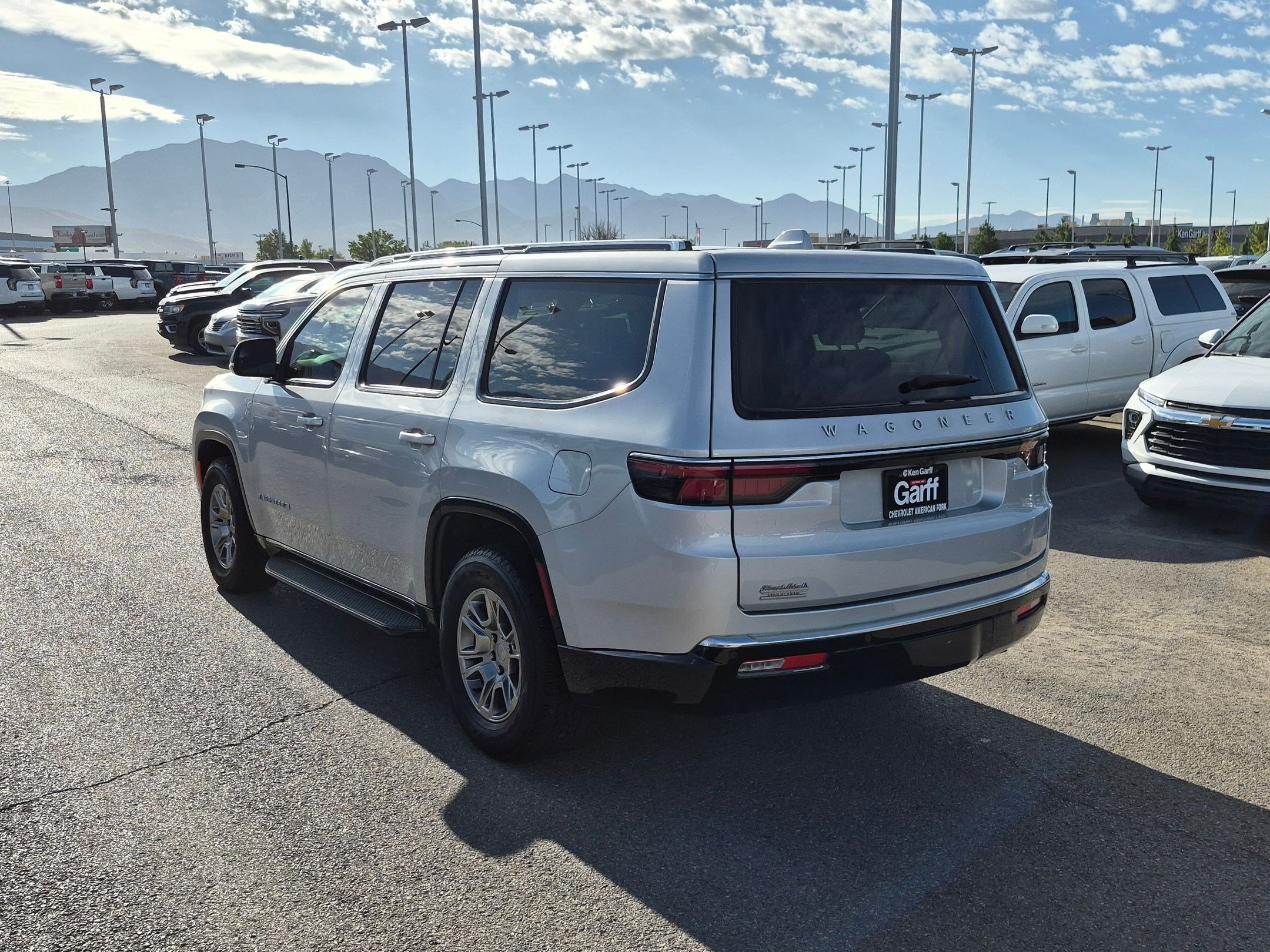 Used 2023 Silver Zynith Jeep Base image 5