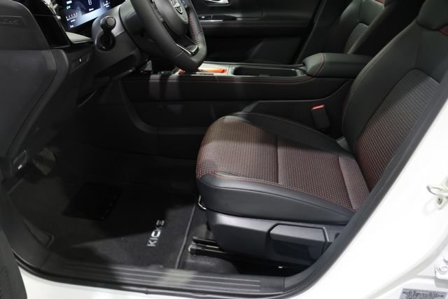 New 2026 White Nissan SR image 11