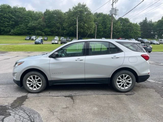 Used 2018 Silver Ice Metallic Chevrolet LS image 9