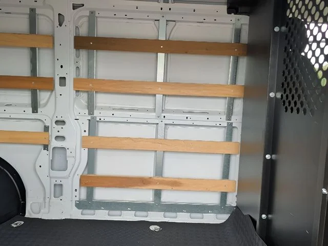 Used 2025 White Ram Base image 40