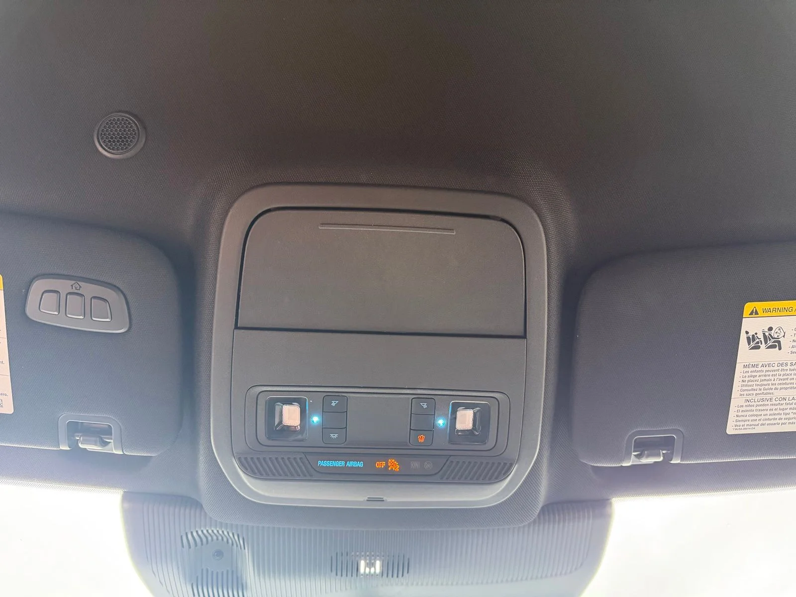 Used 2025 Gray Ford ST-Line image 23