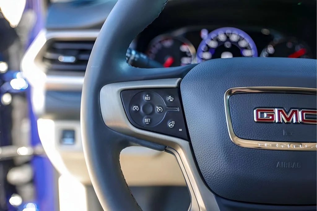 Used 2023 Blue GMC Denali image 17
