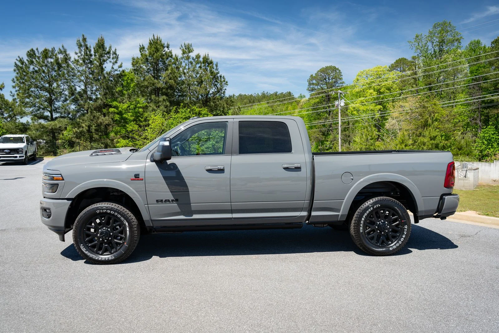New 2026 Ceramic Gray Clear-Coat Exterior Paint RAM Limited image 12