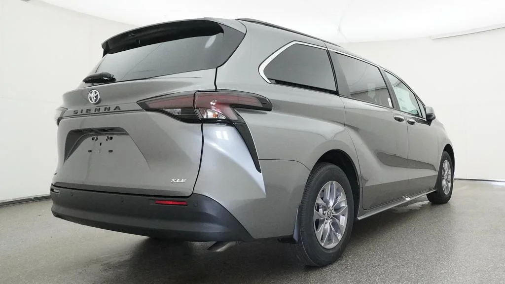 New 2026 Heavy Metal Toyota XLE image 21