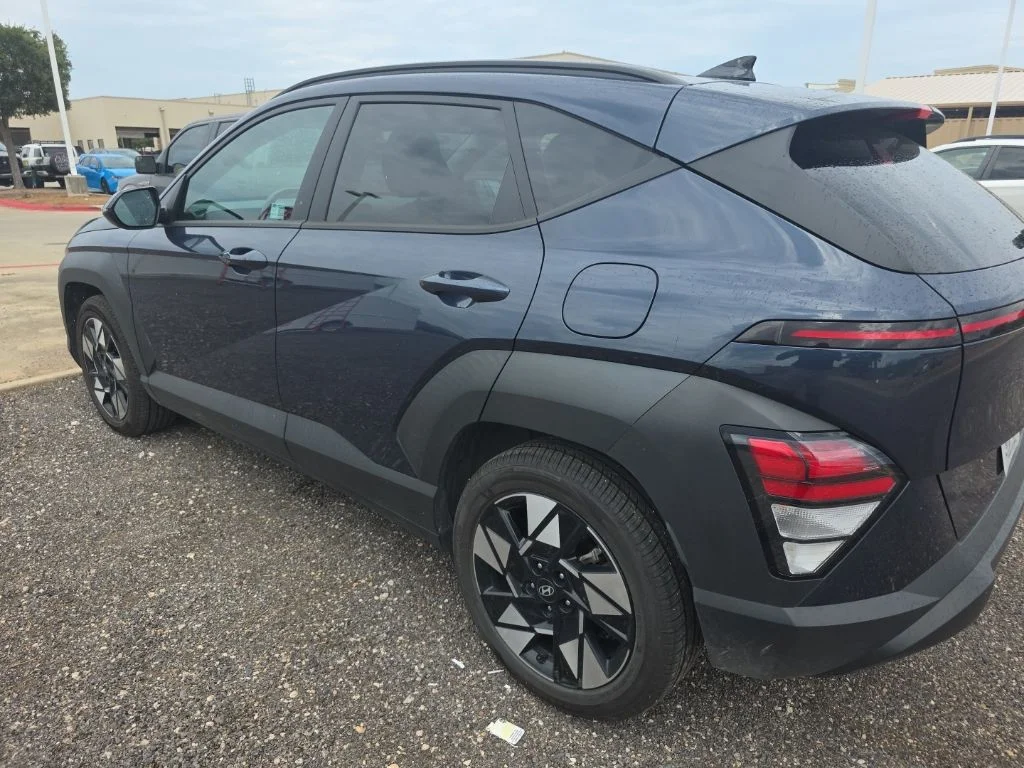 Used 2025 Hyundai Kona SEL with VIN KM8HB3AB5SU205481 for sale in Bastrop, TX