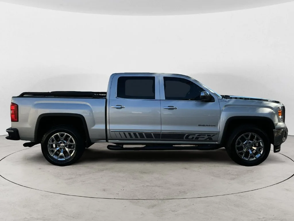 Used 2014 Silver GMC SLT image 4