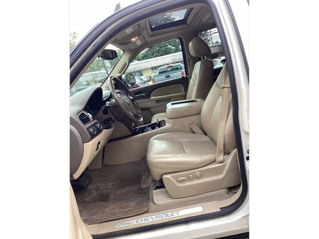 Used 2012 WHITE DIAMOND TRICOAT Chevrolet LTZ image 9
