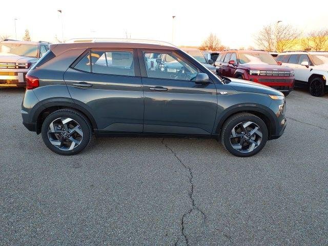 New 2026 Gray Hyundai SEL image 5