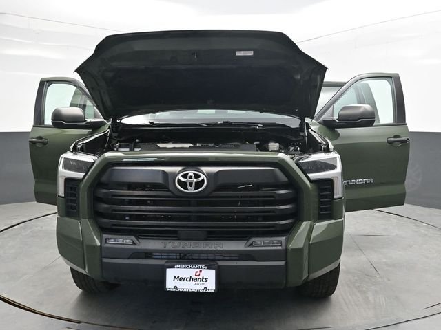 Used 2022 Green Toyota SR5 image 39