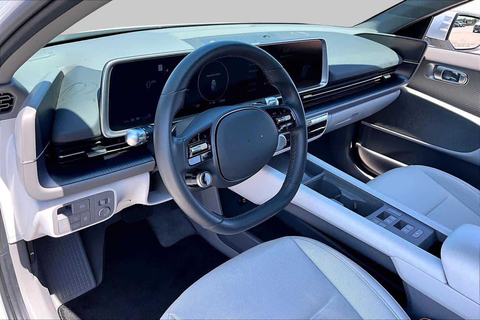 Used 2025 Serenity White Hyundai SEL image 18