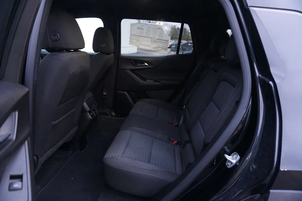 2027 Chevrolet Equinox LT - Photo 11