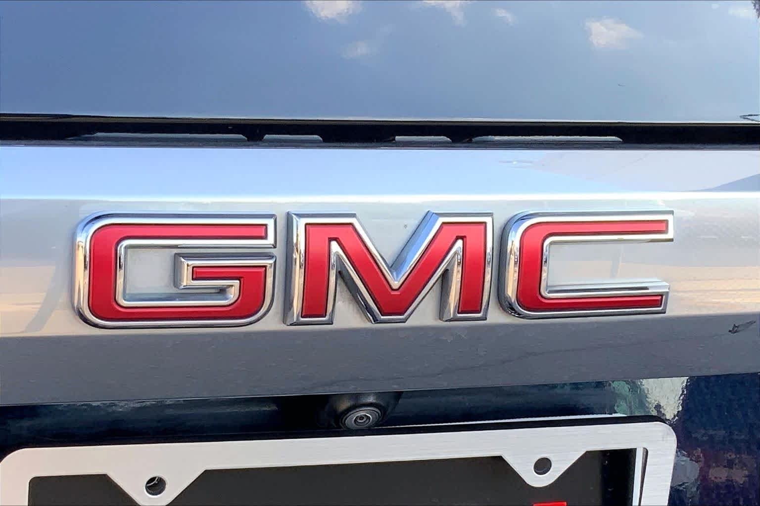 Used 2023 Midnight Blue Metallic GMC Denali image 29