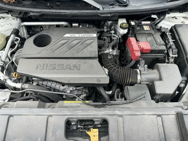 Used 2023 White Nissan SL image 26