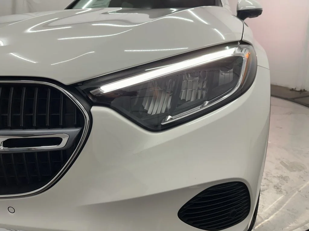Used 2026 White Mercedes-Benz GLC 300 image 30