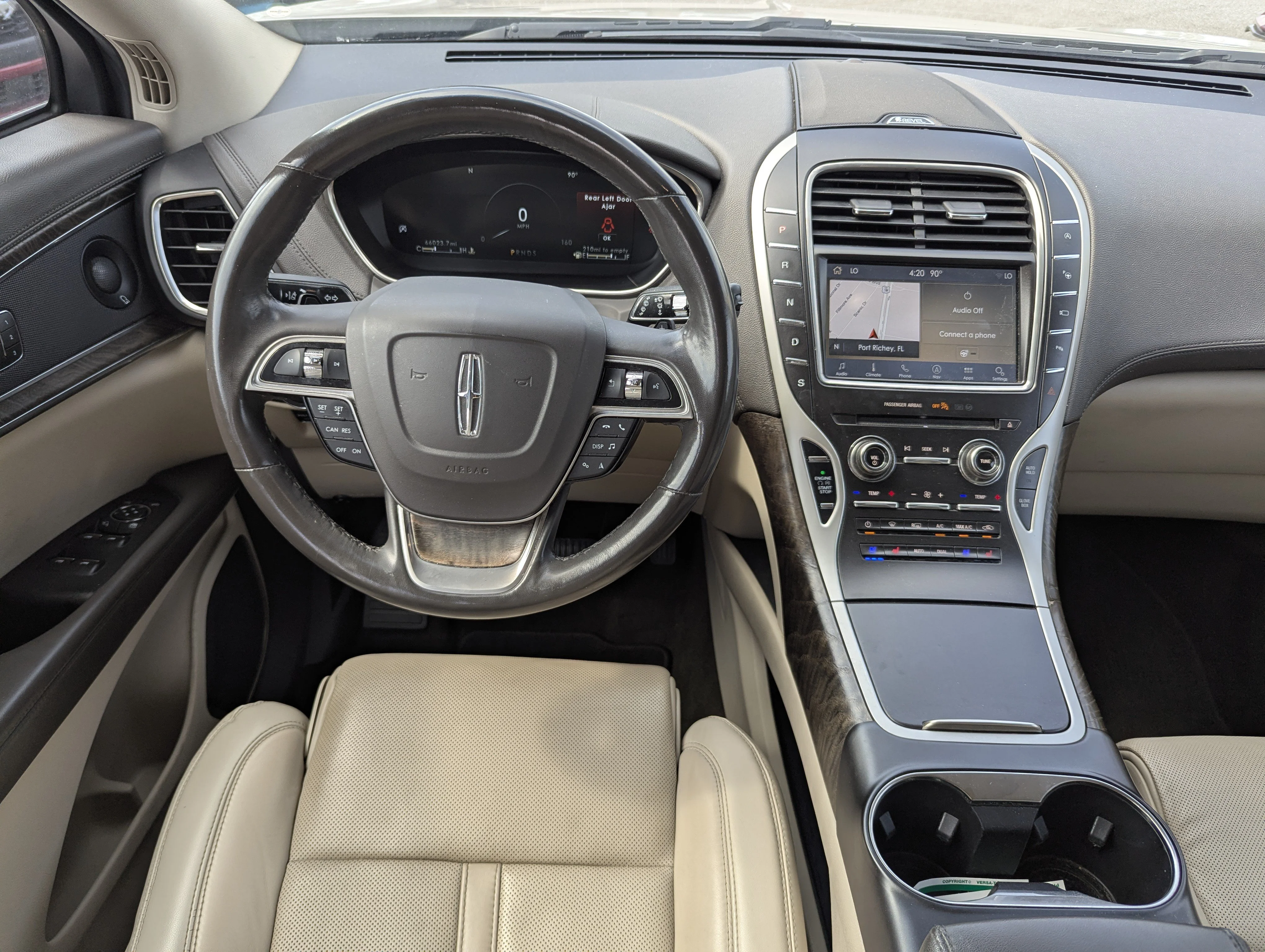 Used 2019 Ceramic Pearl Metallic Tri-Coat Lincoln Reserve image 18