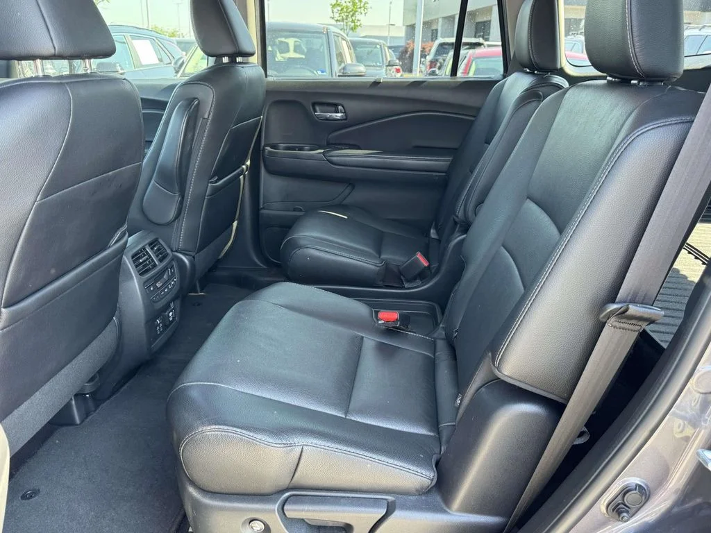 Used 2022 Gray Honda Touring image 15