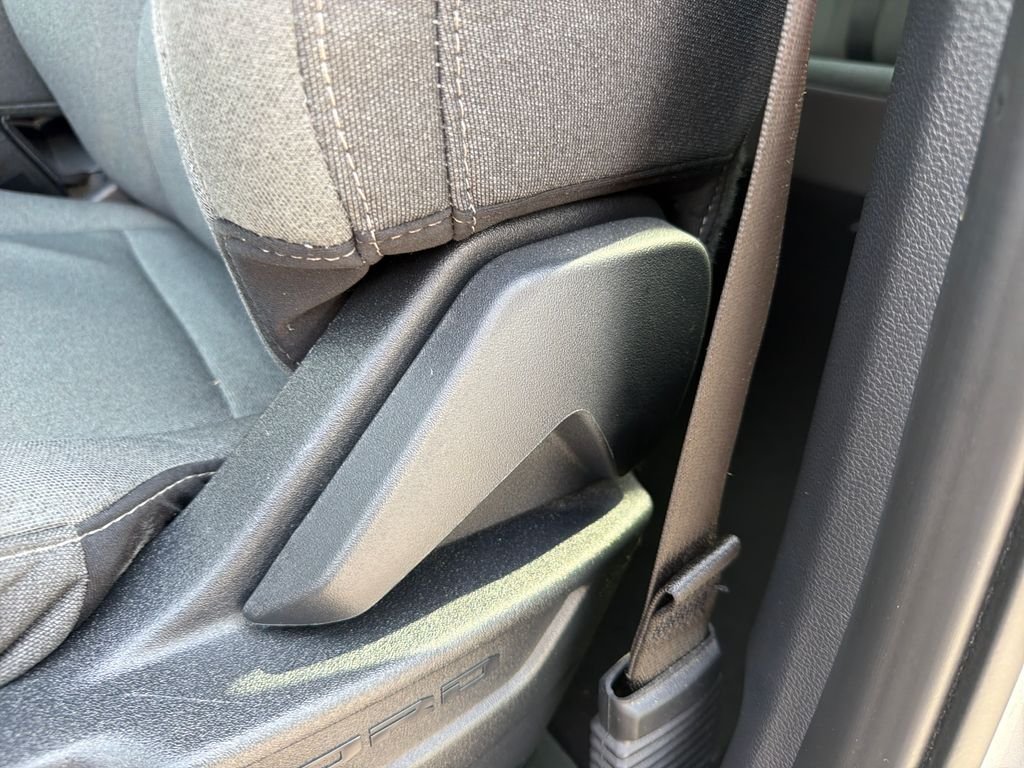 Used 2025 Silver Metallic Ford XLT image 21