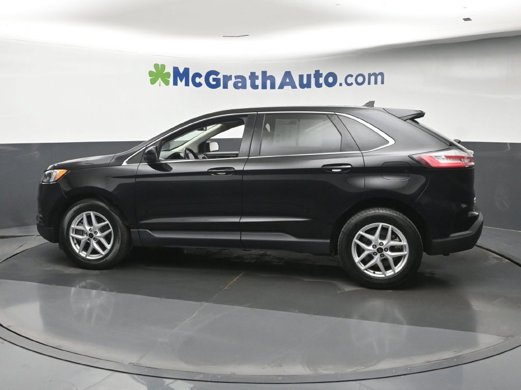 Used 2023 Black Ford SEL image 22