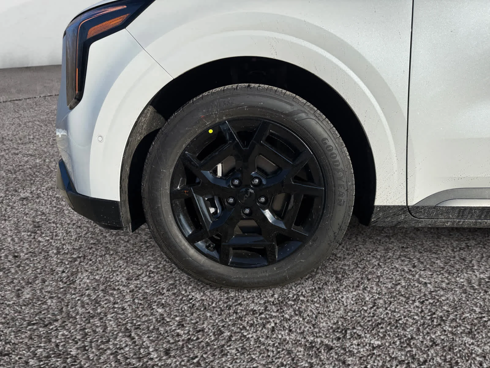 New 2026 Snow White Pearl Kia SX Prestige image 14