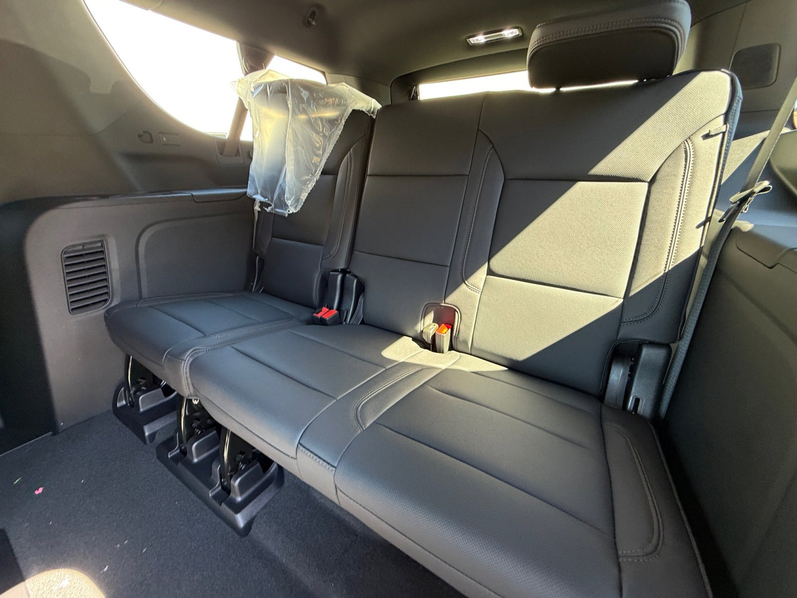 2025 Chevrolet Suburban High Country - Photo 21