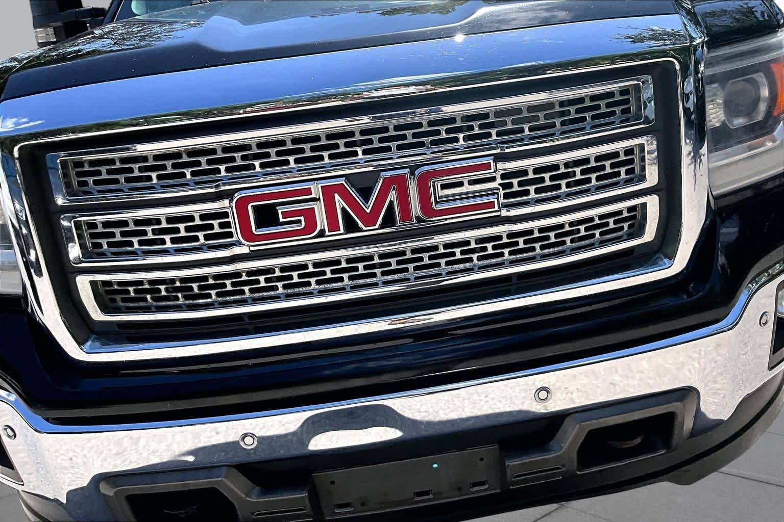 Used 2014 Onyx Black GMC SLT image 30