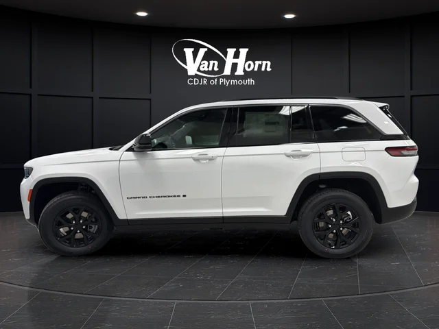New 2026 Bright White Clear-Coat Exterior Paint Jeep Altitude image 6