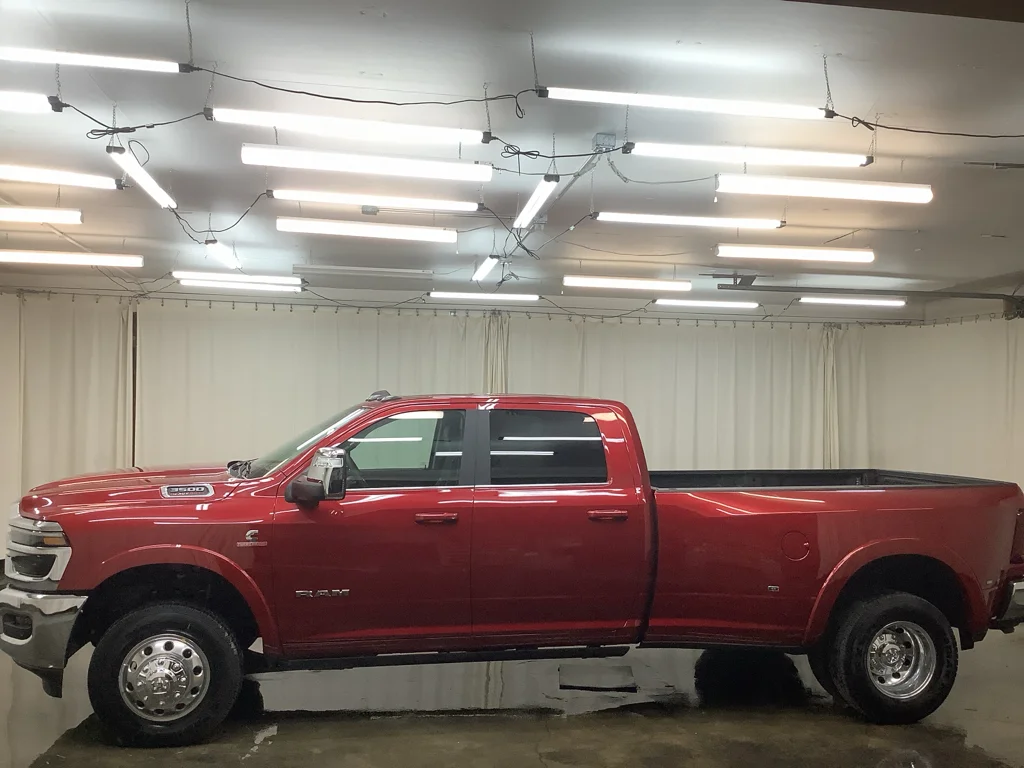 New 2026 Molten Red Pearl-Coat Exterior Paint RAM Longhorn image 9