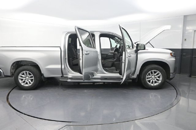 Used 2020 Silver Chevrolet LT image 46