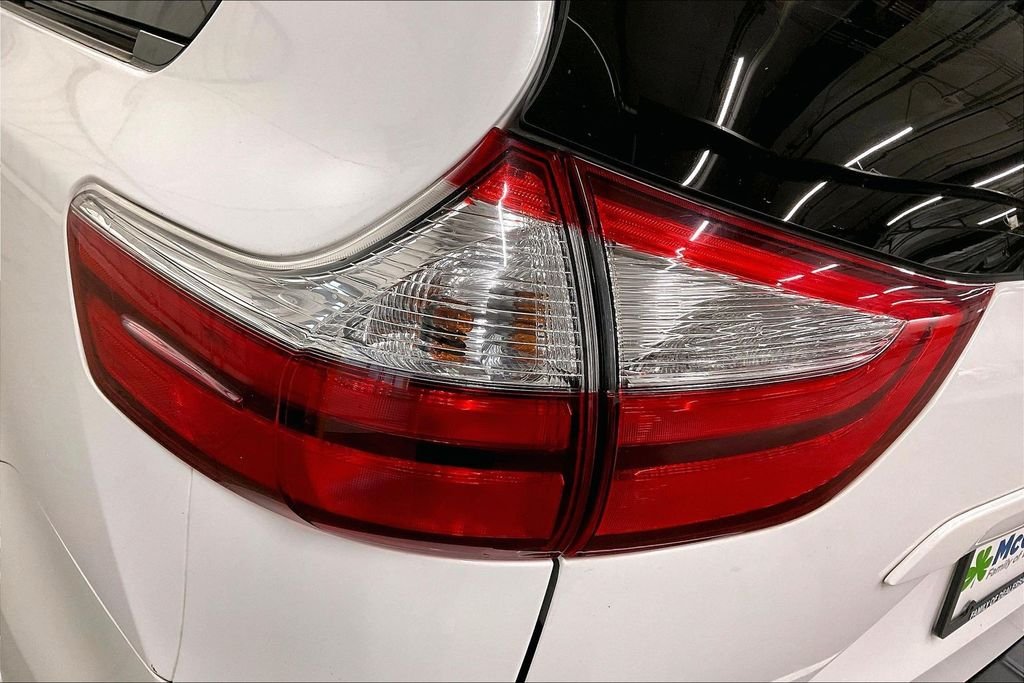 Used 2019 White Toyota LE image 35