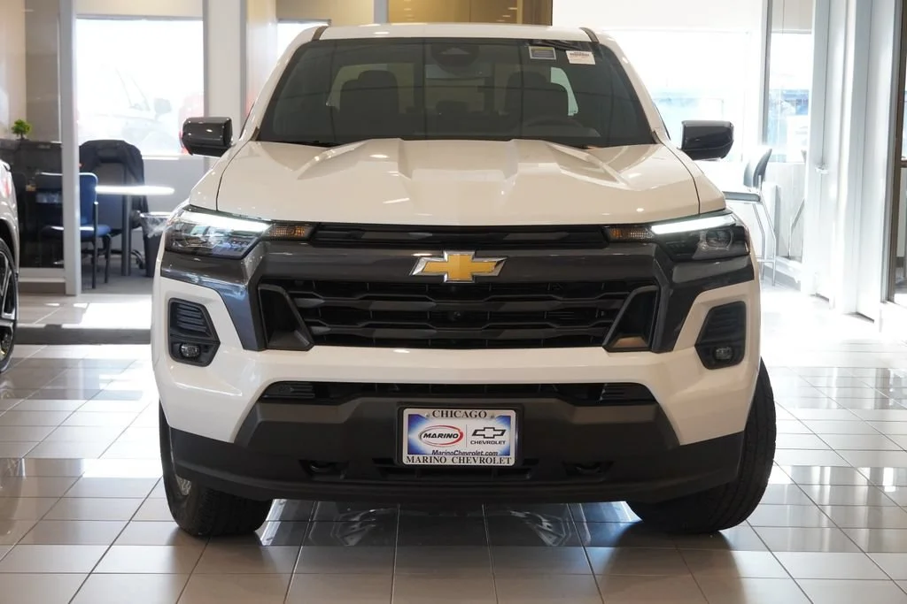 New 2026 Summit White Chevrolet LT image 32