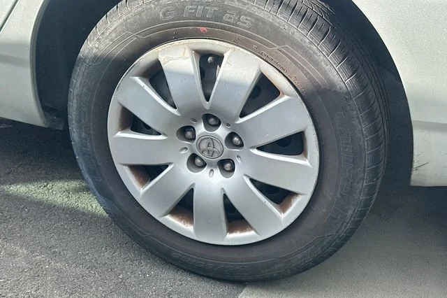 Used 2003  Toyota CE image 4