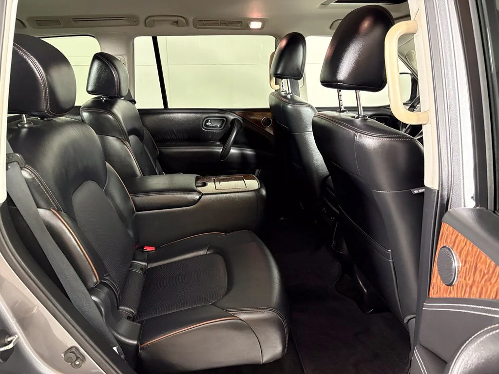 Used 2020 Gray Nissan SL image 23