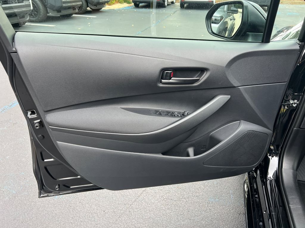 2026 Toyota Corolla LE - Photo 10