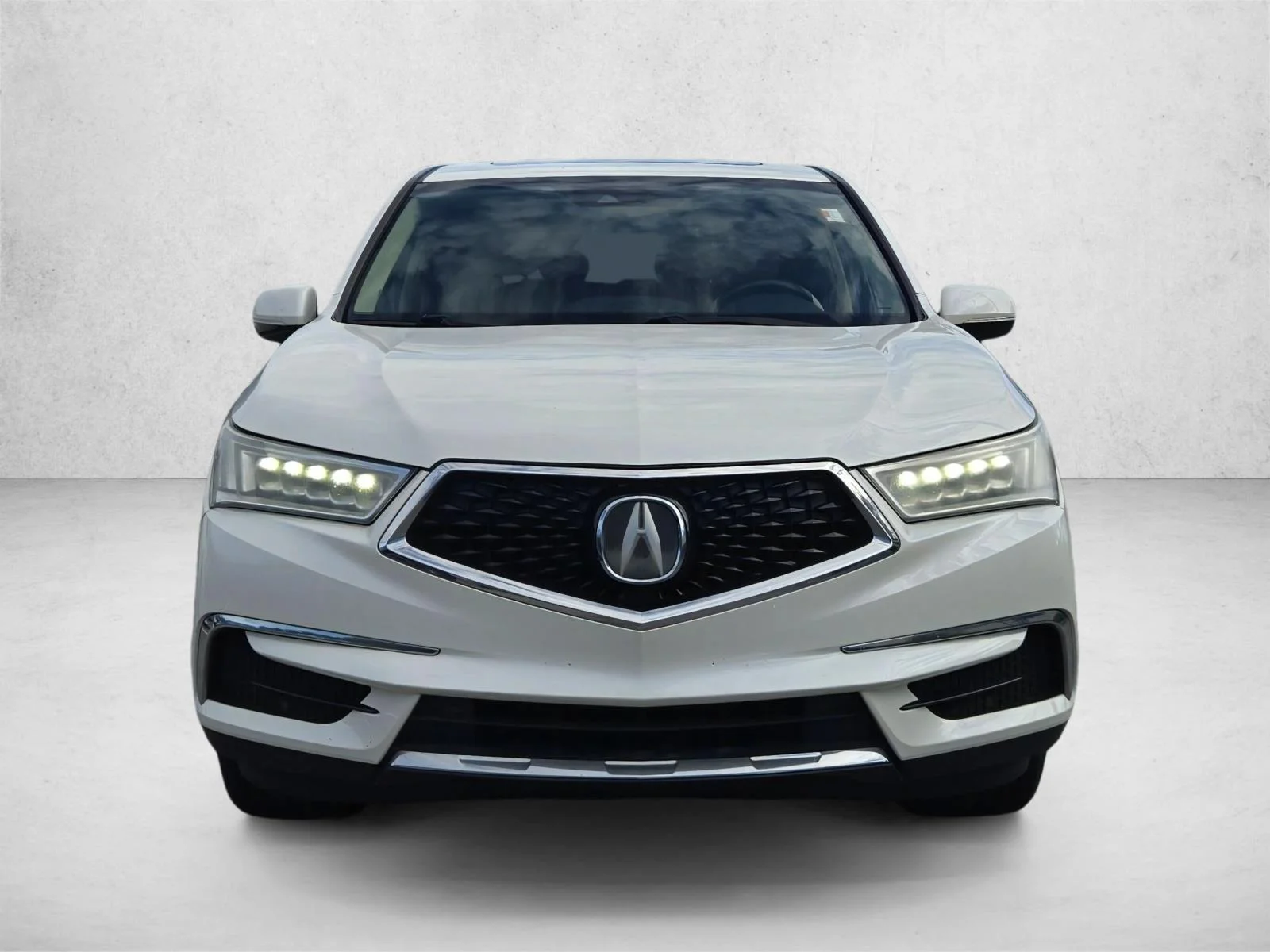 Used 2017  Acura  image 2