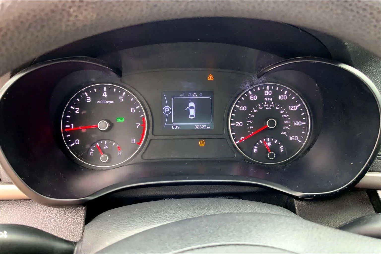 Used 2018 Snow White Pearl Kia LX image 24