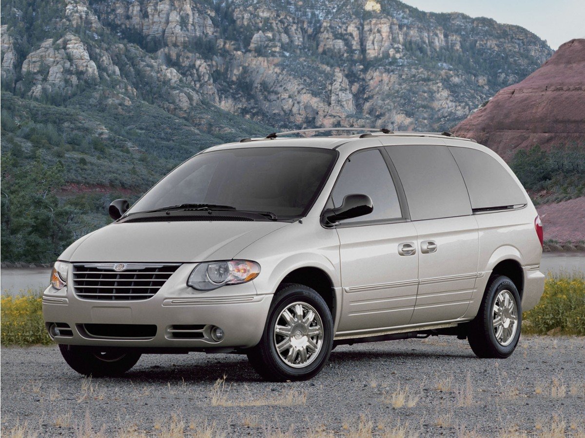 2007 Chrysler Town & Country LX LWB's photo