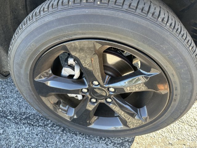 Certified Used 2023 Silver Jeep Altitude X image 28