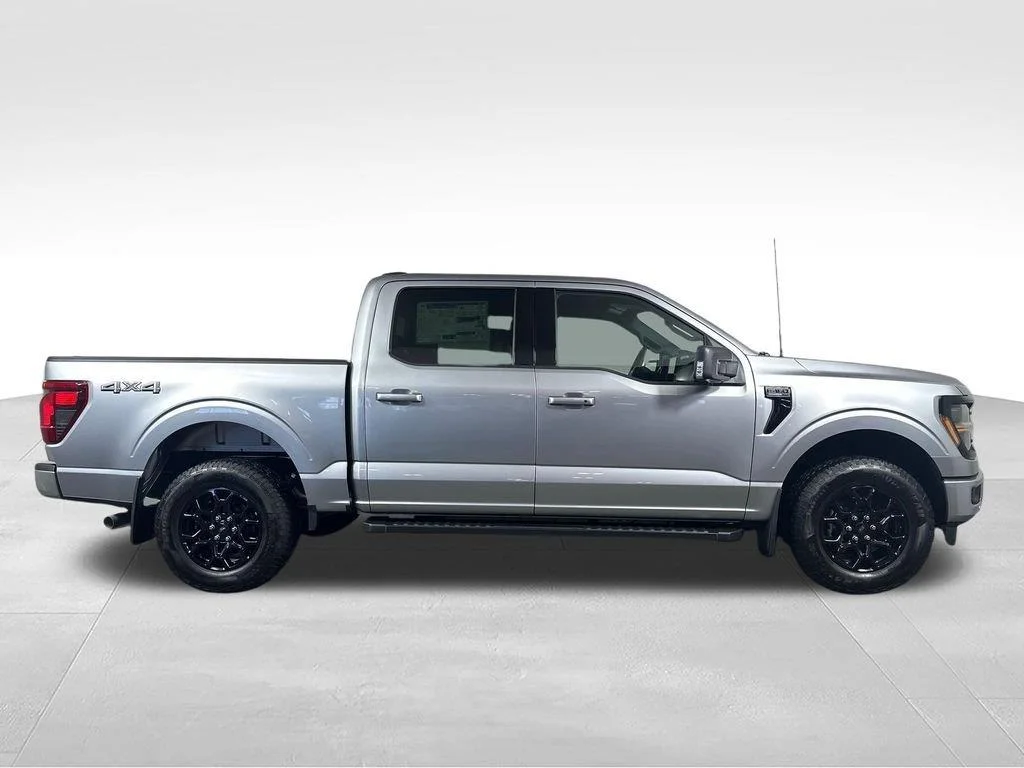 New 2026 Iconic Silver Metallic Ford XLT image 10