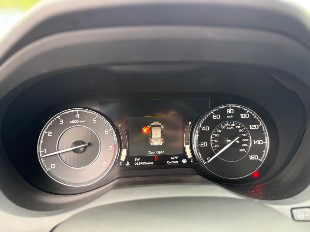 Used 2024 White Jeep Trailhawk image 25
