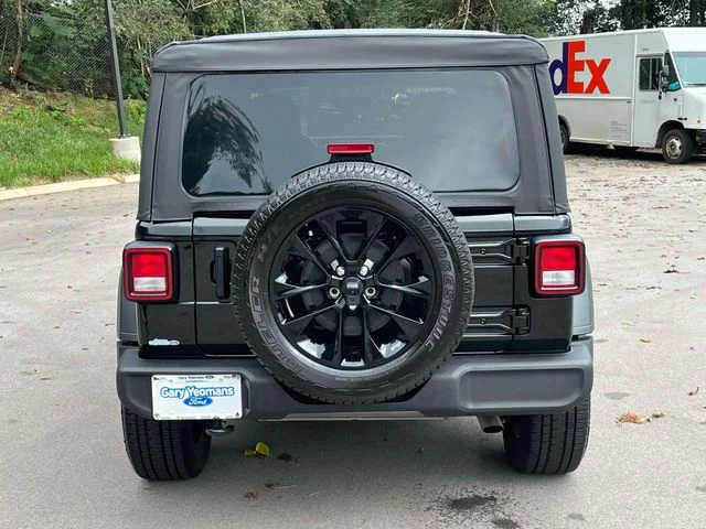 Certified Used 2022 Black Clearcoat Jeep Unlimited Sport S image 4