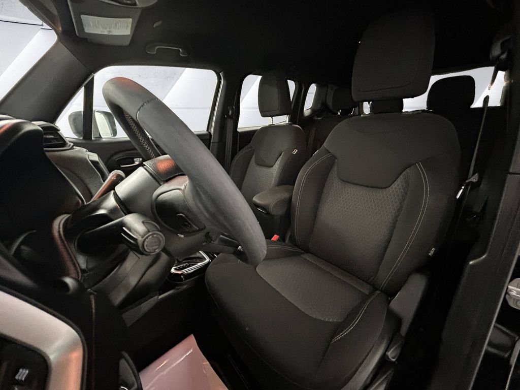 Used 2021 Black Jeep Latitude image 8