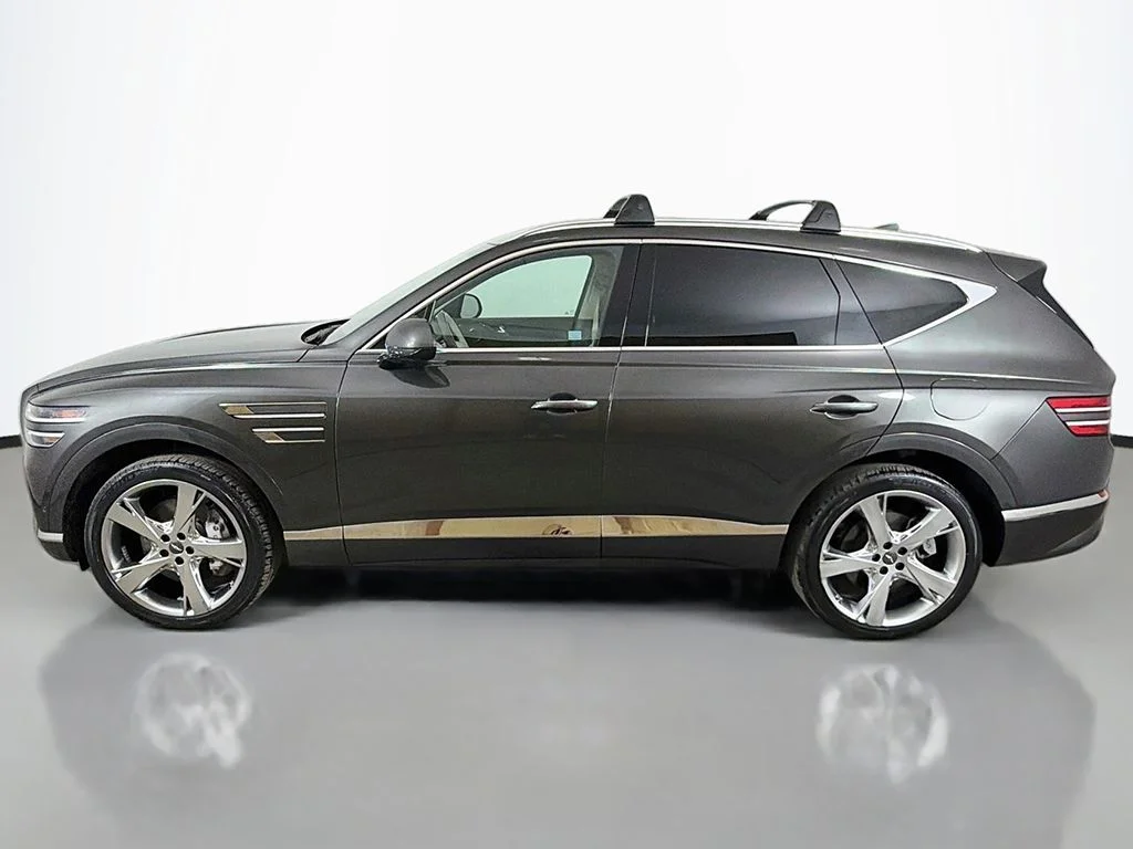 Used 2024 Makalu Gray Genesis 3.5T image 18