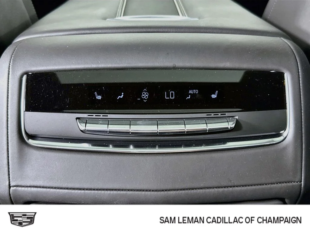 Used 2025 White Cadillac Sport Platinum image 28