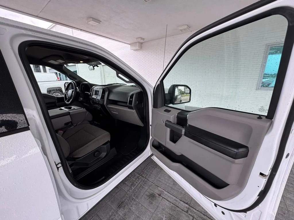 Used 2018 White Ford XLT image 15